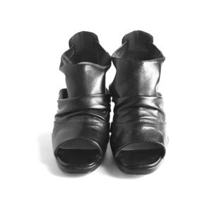 Madden Girl black leather heels